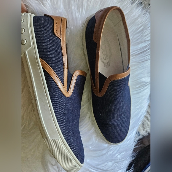 Men's Slip-On Denim and Tan Shoes - Picture 2 of 4